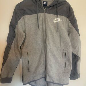 Nike Men's Two-Tone Gray Windbreaker
